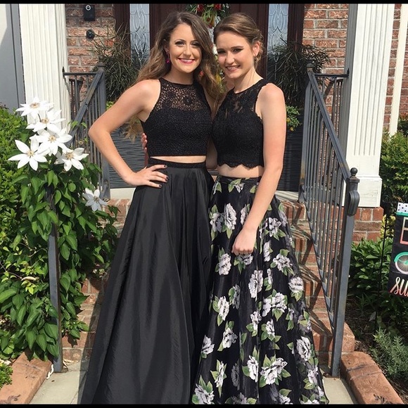 Sherri Hill prom dress - Picture 5 of 5